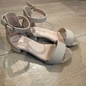 DUFANNIE GIRLS NUDE TAN PLATFORM HEEL SHOES SIZE 10